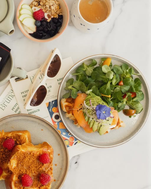 Salle chaleureuse du Oh Café ! Brunch Dealer for Food Lovers à Marseille